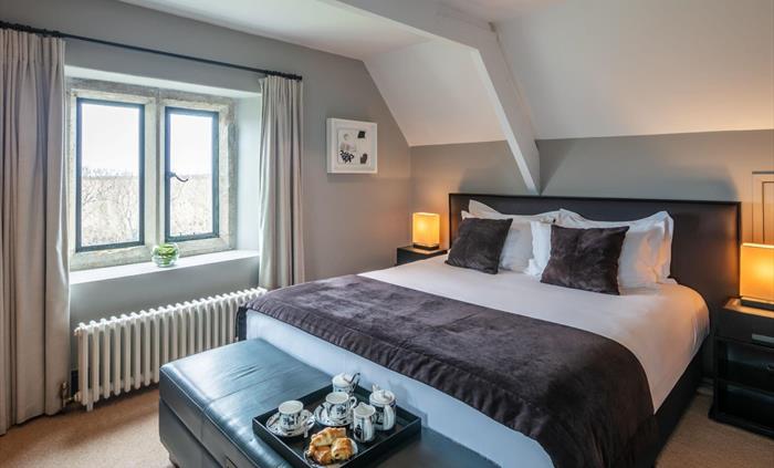 Treetops Bedroom, Penrhiw Priory